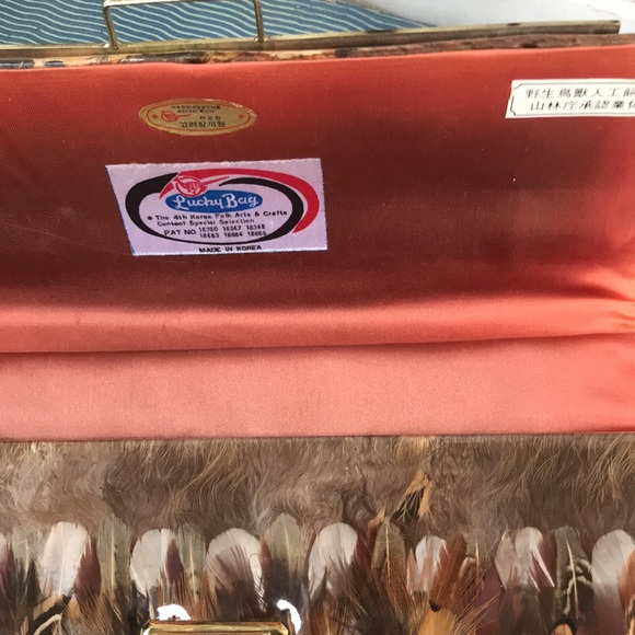 Vintage Pheasant Feather Accordion Clutch Wallet Korea in barely used condition - Picture 3 of 7